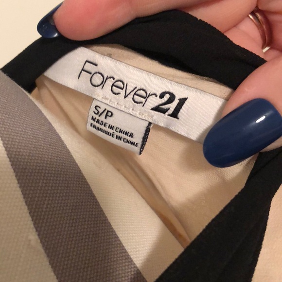 { forever 21 } • buttoned blouse - Picture 7 of 7